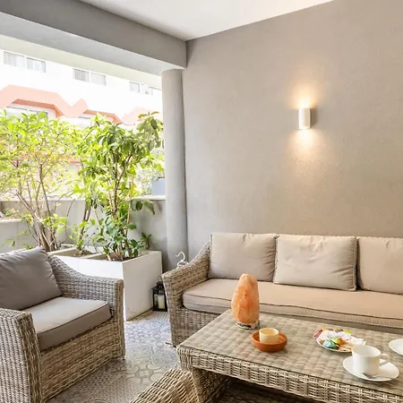 Modern Beautiful Pool And Sea - Happy * Qawra