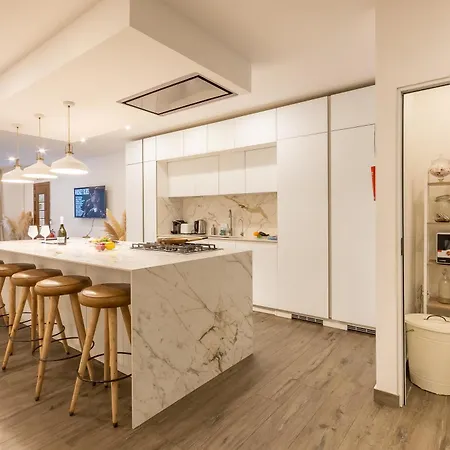 Modern Beautiful Pool And Sea - Happy Lejlighed *