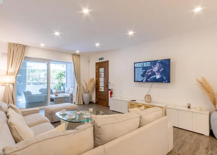 Διαμέρισμα Modern Beautiful Pool And Sea - Happy