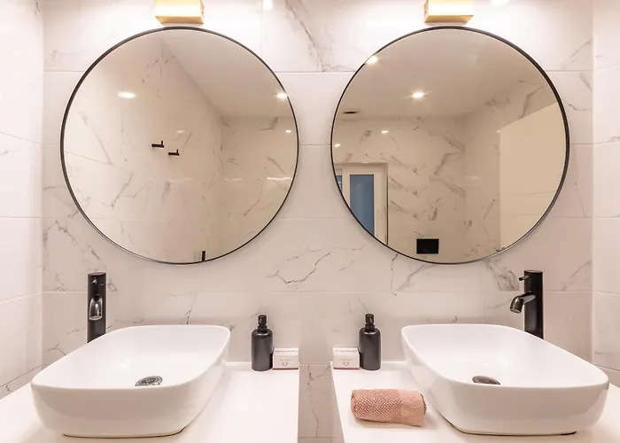 Modern Beautiful Pool And Sea - Happy Διαμέρισμα *