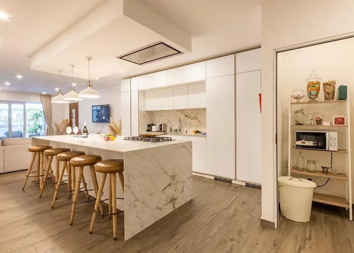 Modern Beautiful Pool And Sea - Happy Διαμέρισμα *