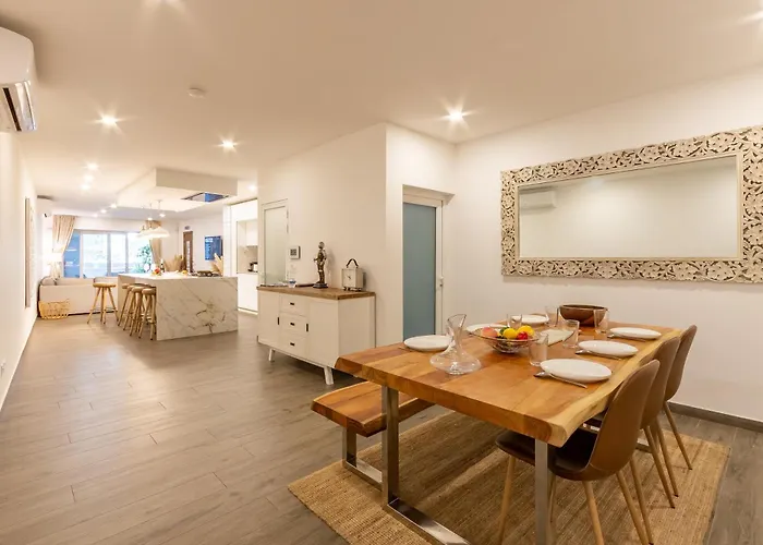 Διαμέρισμα Modern Beautiful Pool And Sea - Happy *