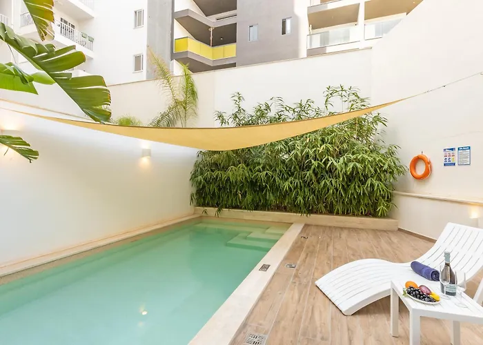 Διαμέρισμα Modern Beautiful Pool And Sea - Happy Qawra