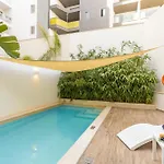 Modern Beautiful Pool And Sea - Happy * Аура