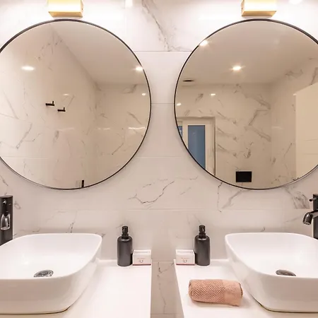 Modern Beautiful Pool And Sea - Happy شقة *