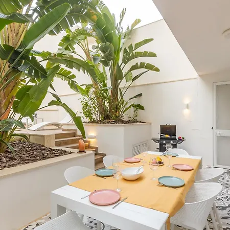 Modern Beautiful Pool And Sea - Happy *