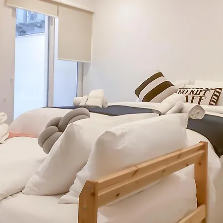 Modern Beautiful Pool And Sea - Happy *