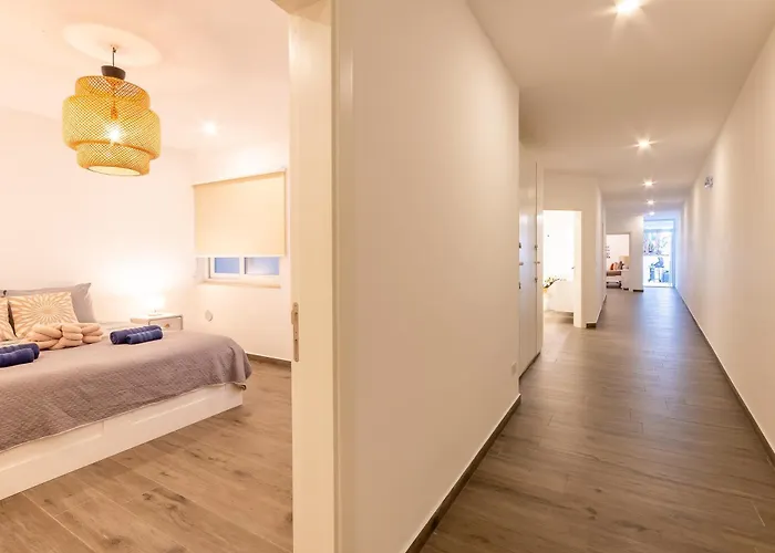 Modern Beautiful Pool And Sea - Happy * Qawra